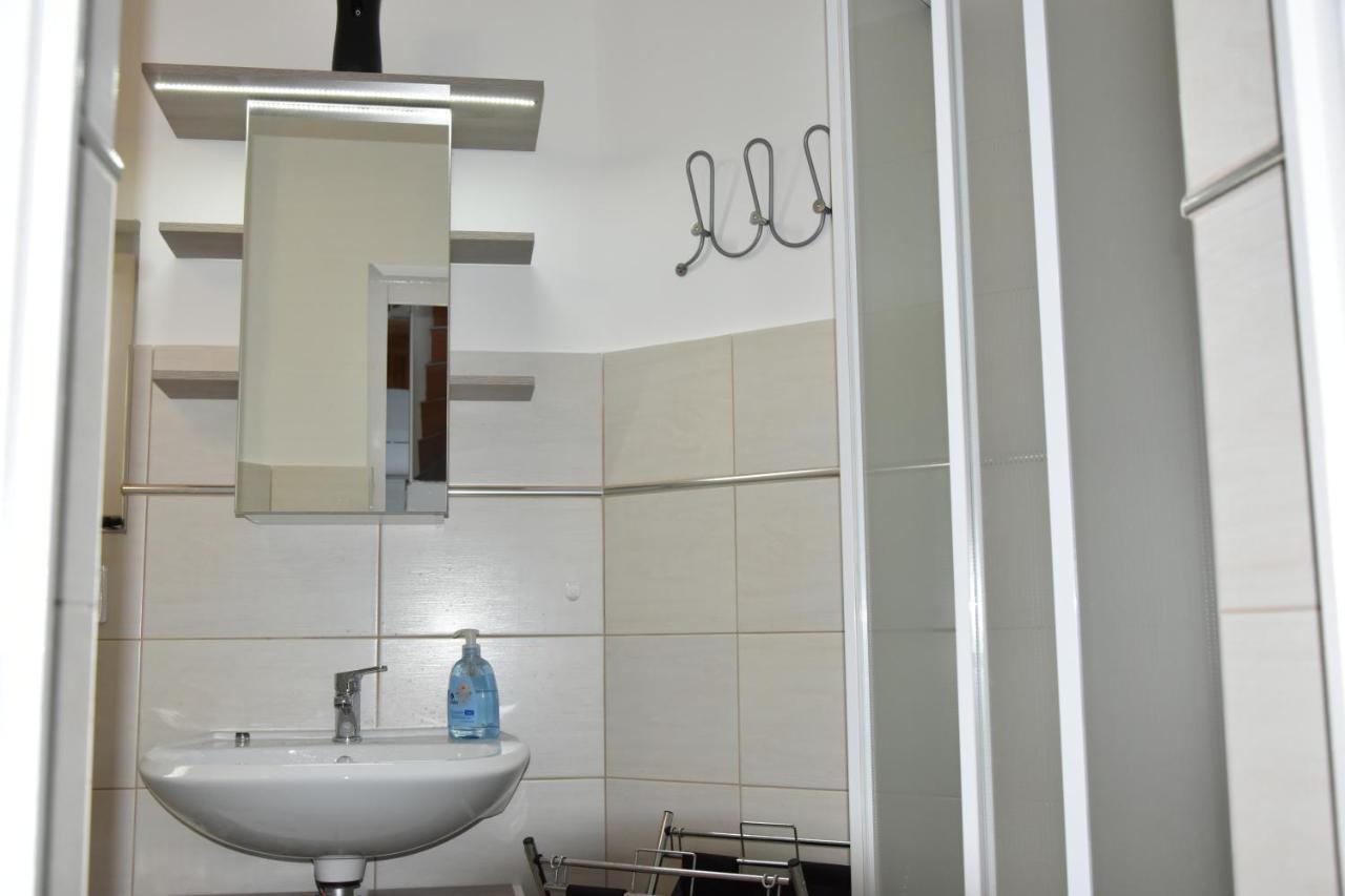 Csevi Apartmanhaz Mezőkövesd Екстериор снимка