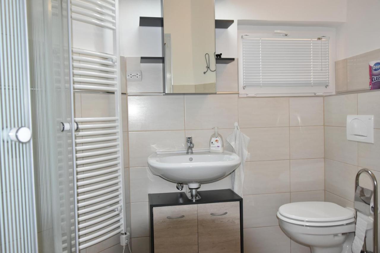 Csevi Apartmanhaz Mezőkövesd Екстериор снимка