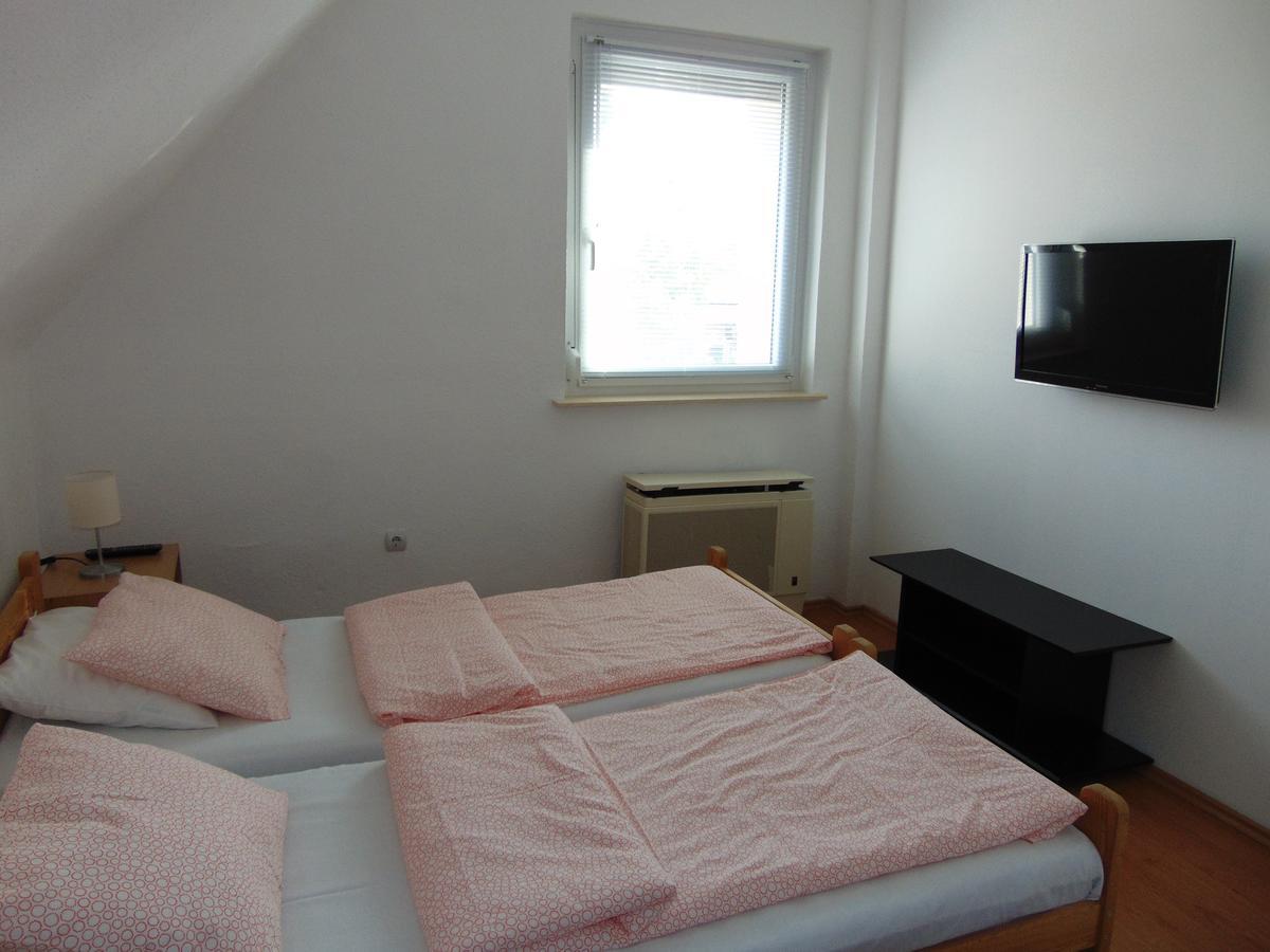 Csevi Apartmanhaz Mezőkövesd Екстериор снимка