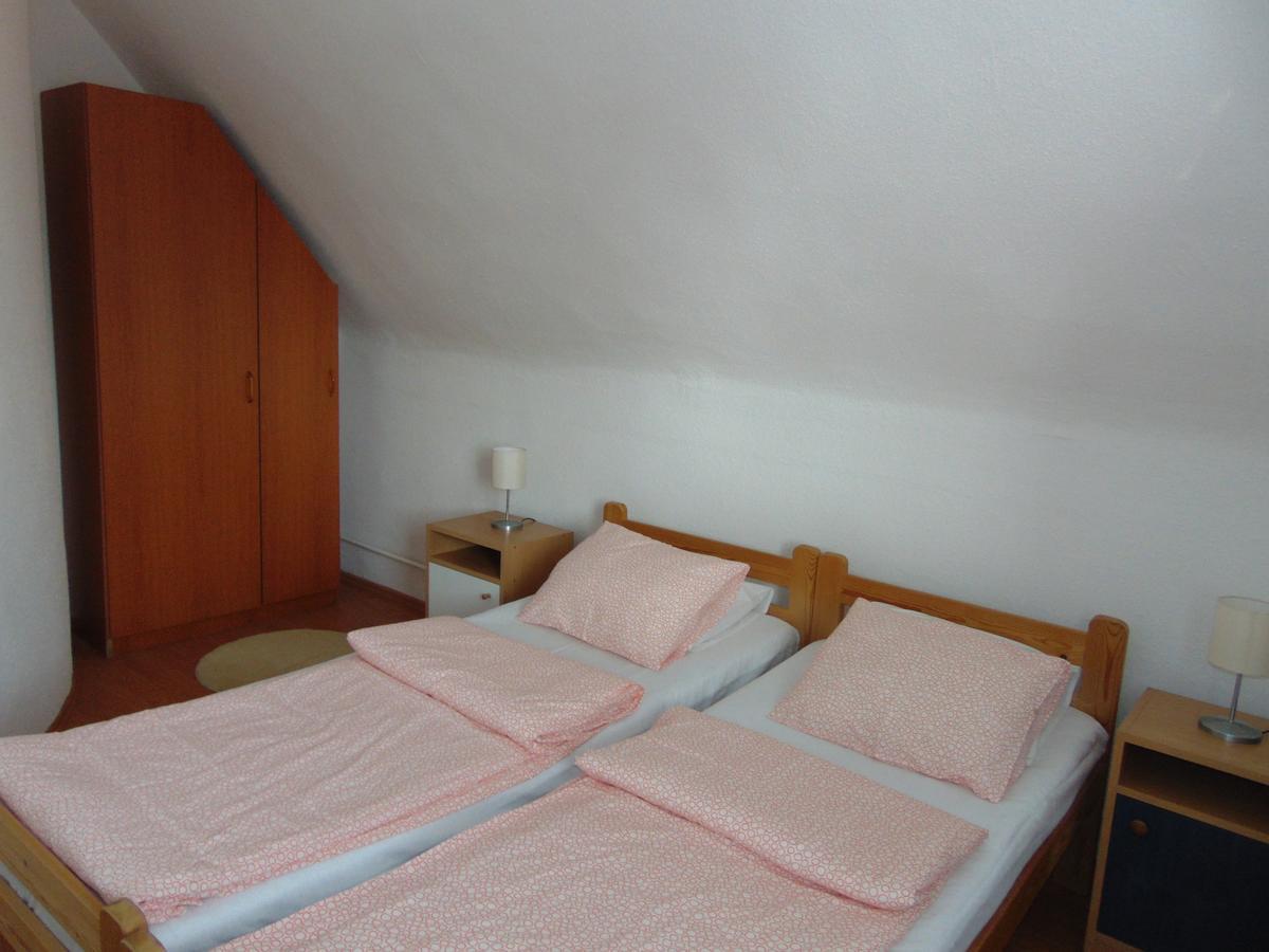 Csevi Apartmanhaz Mezőkövesd Екстериор снимка